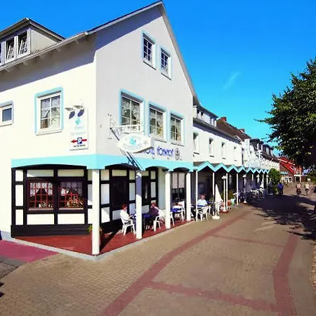 Strandhotel Отель 3*