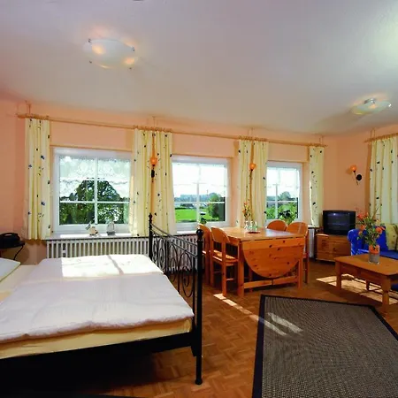Strandhotel Ховахт